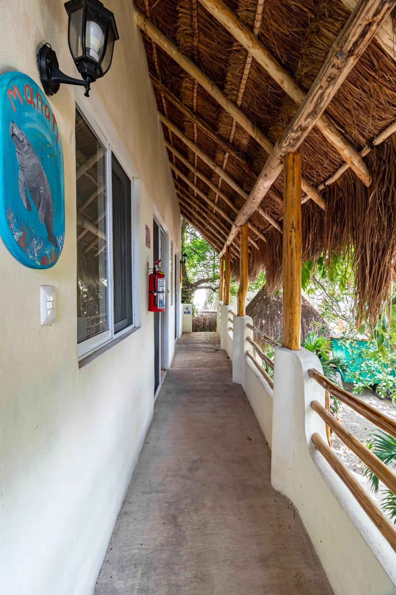 Hotel & Suites Oasis Bacalar Esterno foto